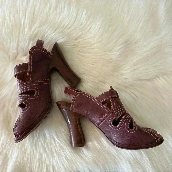 Chie Mihara Leather Heels Shoes Sz 39/ 8.5  Made In Spain - Picture 6 of 12